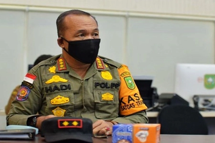 Satpol PP 'Incar Orang-orang Berkerumun' di Malam Pergantian Tahun