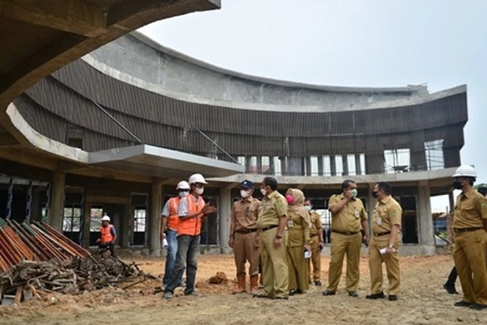Pemprov Riau Masih Beri Kesempatan Kontraktor Selesaikan Pembangunan Proyek Milik Pemerintah