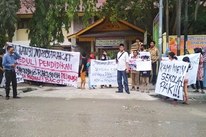 AMPPI dan Wali Murid Protes Tolak Alih Fungsi Sekolah Menjadi Pasar