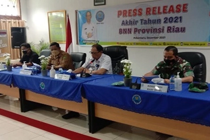 BNNP Riau Ringkus Pelaku Narkoba dan Amankan 10 Kg Sabu Selama 2021