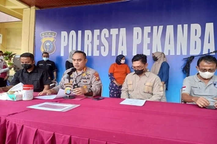 Polisi Bongkar Investasi Bodong 'Diperankan' Seorang Wanita, yang 'Merugikan Puluhan Miliar'