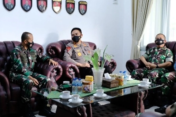 Kapolda Riau Irjen M Iqbal Silaturahmi ke Korem 031 Wirabima