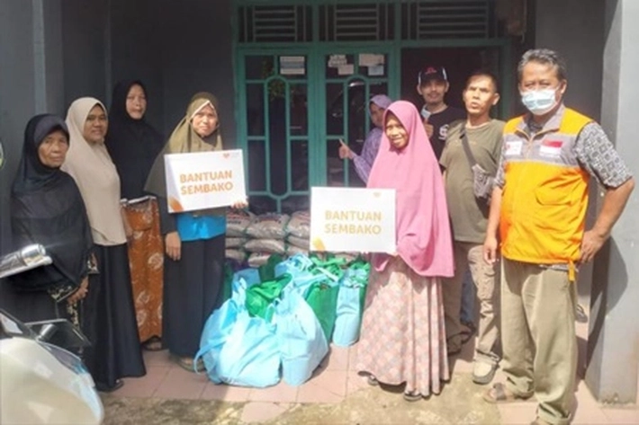 Rumah Zakat Terus Memberikan Paket Sembako untuk Dhuafa