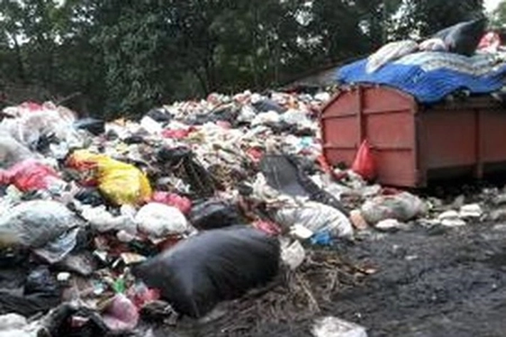 Sampah Menumpuk Mengerikan, 'Terlihat Tiap Sudut Permukiman'