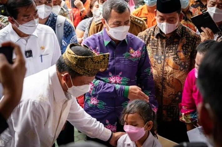 Tito Karnavian Rapat Terbatas Bersama Gubri, Bupati dan Walikota Se-Riau, 'Membahas Program Vaksinasi'