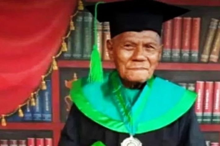 Kuliah Lagi Walau di Usia Senja, Para 'Lansia tak Ragu Kembali ke Bangku Sekolah'
