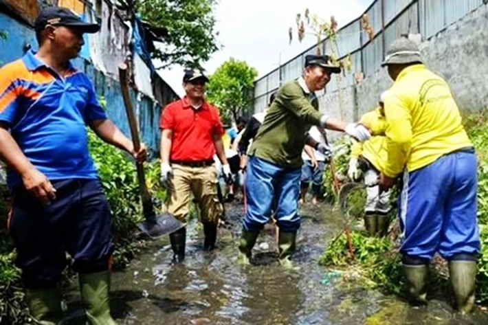 Walikota Firdaus Minta Camat, Lurah dan RT/RW Goro Masal 'Atasi Banjir dan Sampah', Tapi 'Warga Juga Harus Mendukung'