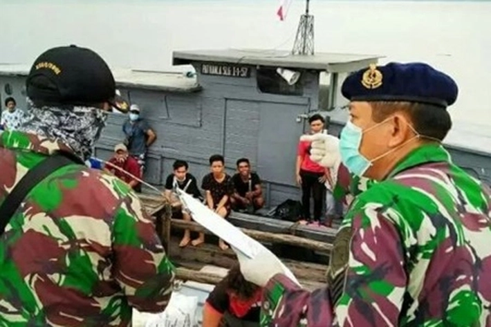 TNI AL Tangkap Penyelundupan dan Pekerja Migran Ilegal di Perairan Batubara