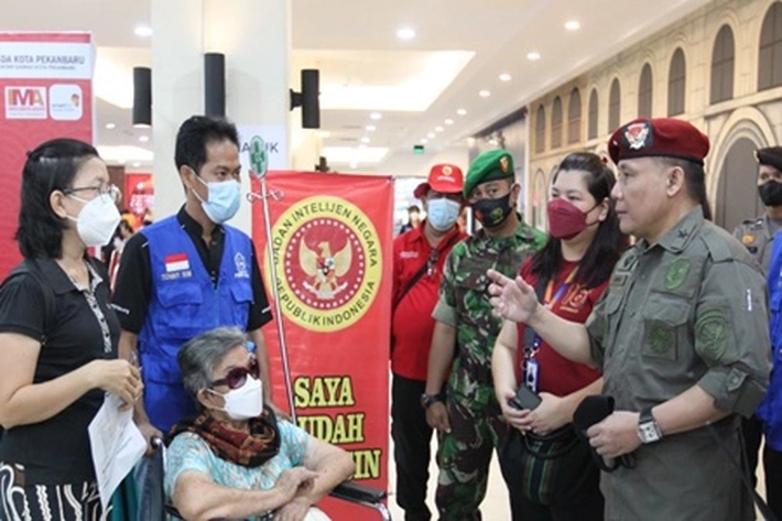 BIN Gandeng PSMTI Gelar Vaksinasi Massal di Mal Pekanbaru