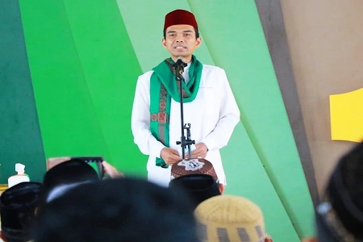 Ustadz Abdul Somad Resmikan Quran Center Madani di Masjid Al Firdaus