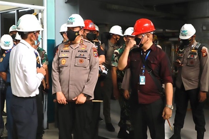 Kapolda Riau Irjen Pol Muhammad Iqbal Datangi Pabrik Minyak Goreng di Dumai