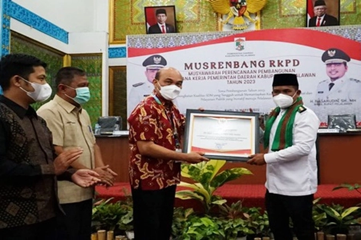Pertamina Hulu Energi Kampar Terima Penghargaan CSR dari Bupati Pelalawan