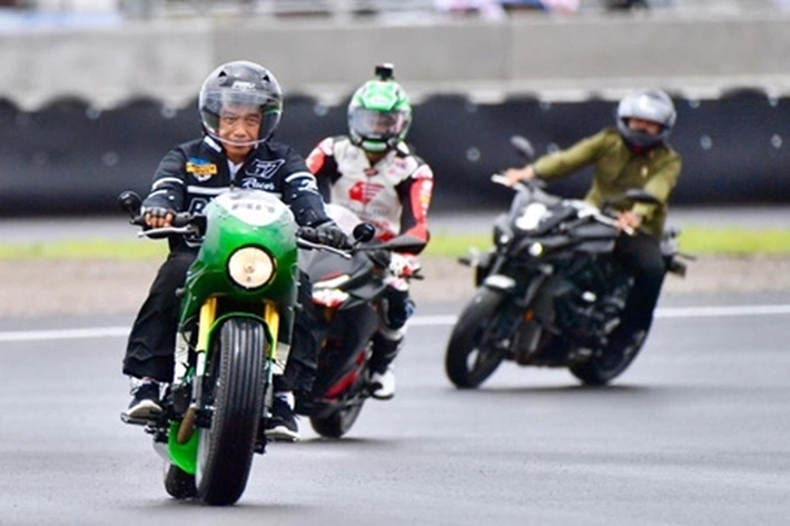 Jokowi Menyaksikan Langsung MotoGP Mandalika