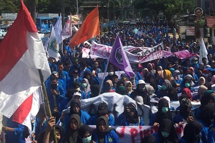 Mahasiswa Turun ke Jalan, 'Tuntutannya Stabilkan Harga Sembako dan Menolak Perpanjangan Masa Jabatan Presiden'