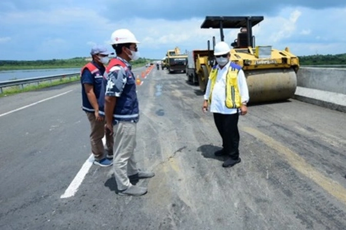 Menteri PUPR Basuki Hadimuljono Tinjau Jalan Tol Trans Sumatera, 'yang Alami Kerusakan'