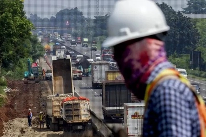 Jokowi Bangun Jalan Tol 1.900 Kilometer, 'Tapi Dibiayai Utang dan Dituduh Kebijakan Ugal-Ugalan'