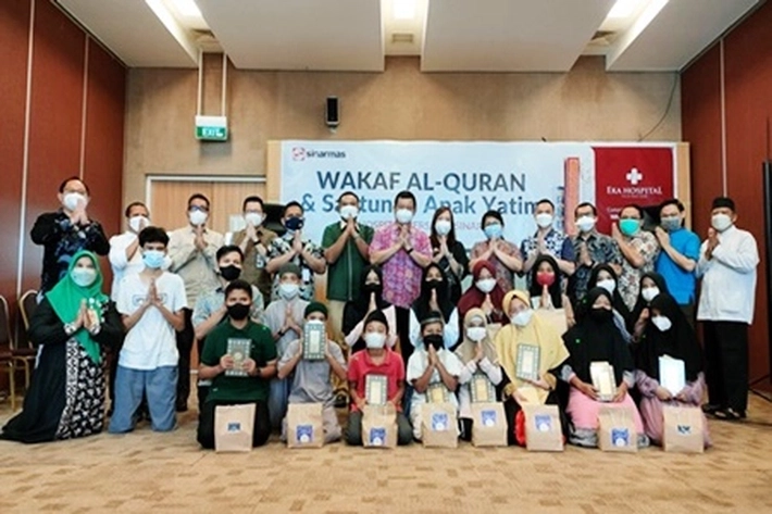 Eka Hospital Pekanbaru Dorong Semangat Beribadah, 'Wakafkan Ribuan Alquran'