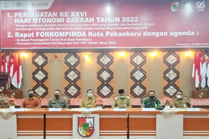 Kadispers Lanud Rsn Hadiri Peringatan Hari Otonomi Daerah Ke-XXVI di Gedung Perkantoran Walikota
