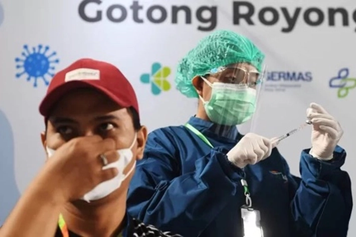 Vaksinasi Gotong Royong: ‘Saya Menyesal Vaksin Booster Sulit di Akses' dan Ditolak Faskes Pemerintah