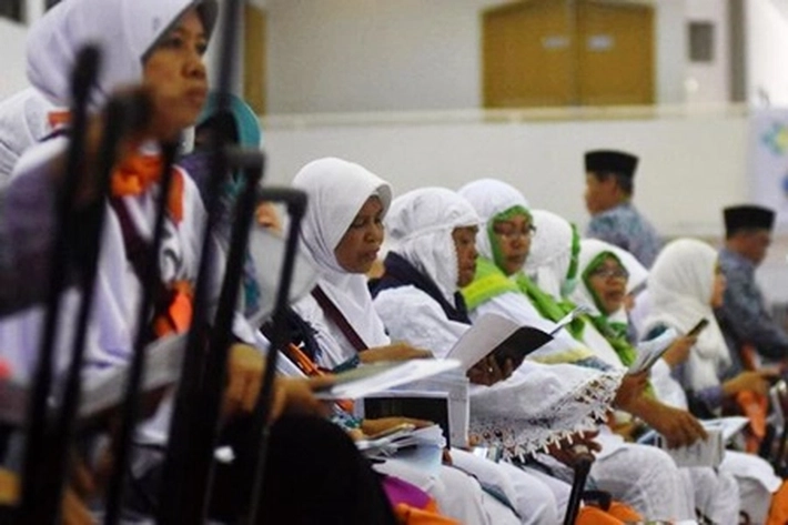Ribuan Jemaah Calon Haji Riau, Jambi dan Kalbar Penuhi Embarkasi Batam, 'Selanjutnya akan Berangkat ke Tanah Suci Makkah'