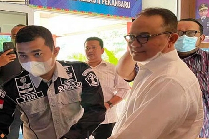 Rusli Zainal Bebas dari Penjara, Abdi Haro: 'Kita Lihat apa yang Akan Dilakukannya'