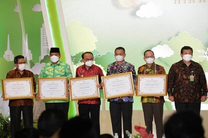 Pemkab Siak Mampu Perbaiki Kualitas Lingkungan Hidup, 'Terima Penghargaan Nirwasita Tantra dari KLHK'