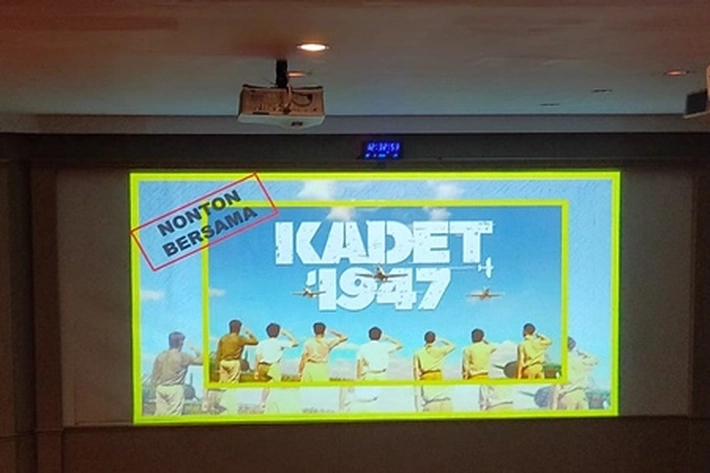 Pangkalan Udara Roesmin Nurjadin Nobar Film Kadet 1947
