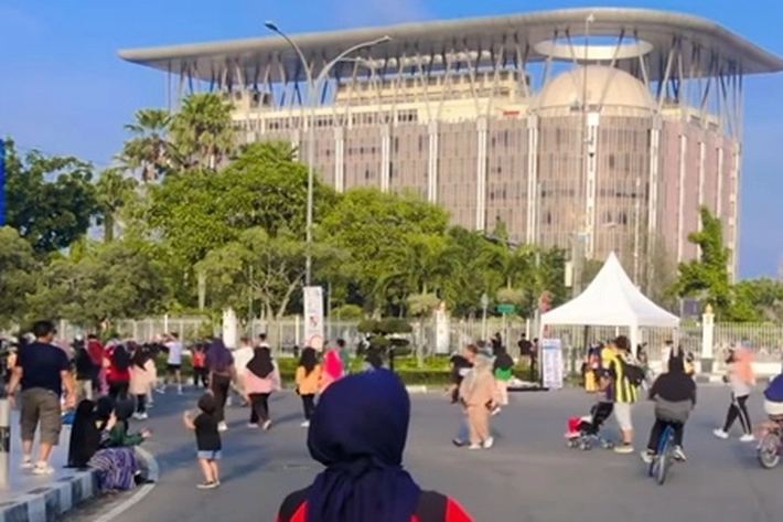 Vaksinasi Massal di Area Car Free Day Pekanbaru Diserbu, 'untuk Mendapatkan Kekebalan'