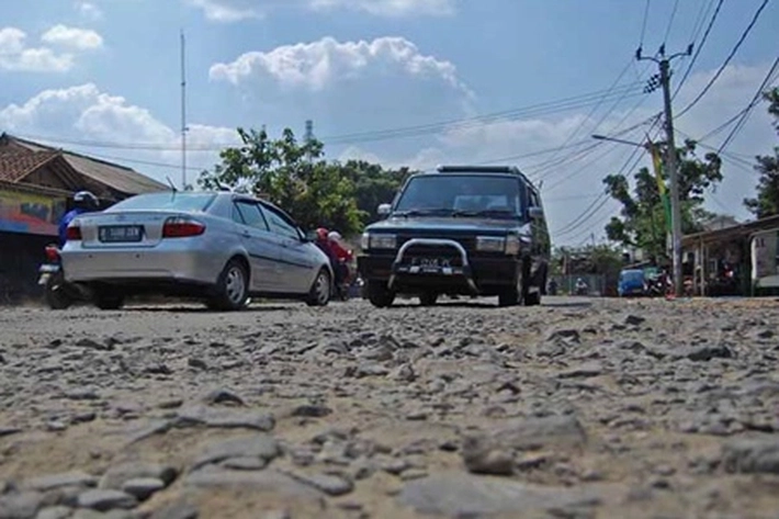 Badan Jalan di Pekanbaru Banyak yang Rusak, Dinas PUPR: 'Kita Terus Melakukan Perbaikan Bertahap'