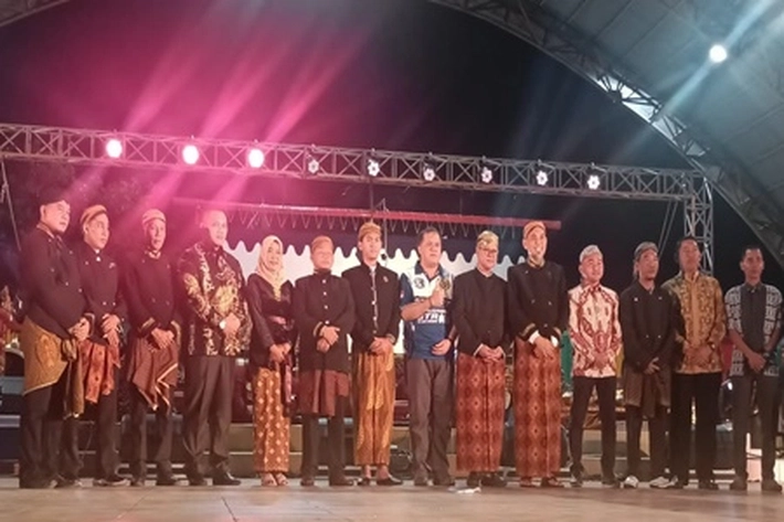 Menyambut Tahun Baru Islam, Walikota Paisal Gelar Wayang Kulit