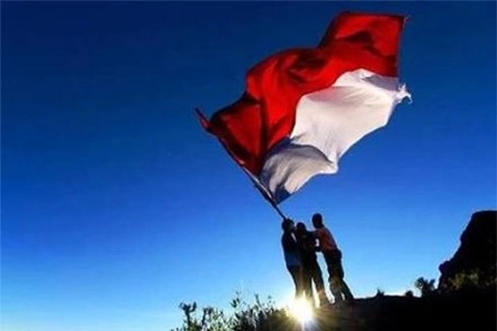 Menghadapi HUT RI ke-77, Bakesbangpol Tebarkan 10 Ribu Bendera Merah Putih Hingga Keplosok Riau