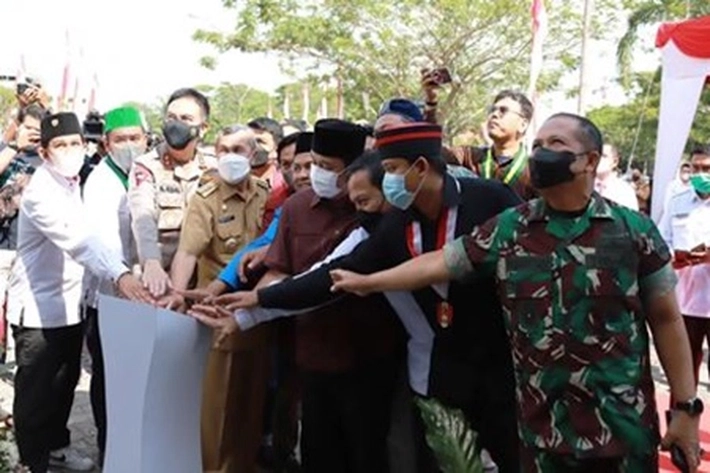 Kapolda dan Gubri Resmikan Rumah Kebangsaan Cipayung Plus Riau
