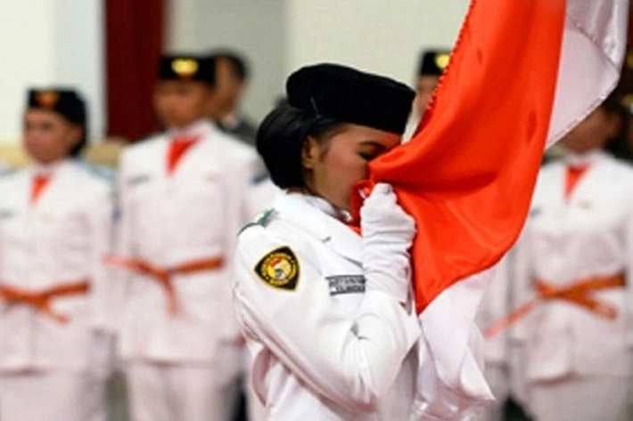 Siswa SMA Dilantik jadi Paskibraka, 'untuk Pengibaran Bendera di Tingkat Provinsi'