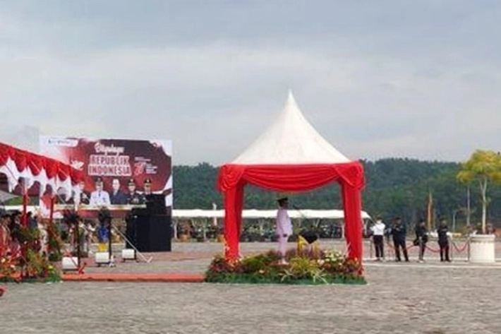 Ratusan Aparatur Sipil Negara Ikuti Upacara HUT RI Ke-77 di Pemko Pekanbaru