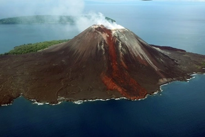  Status Gunung Anak Krakatau Masih Siaga Level III