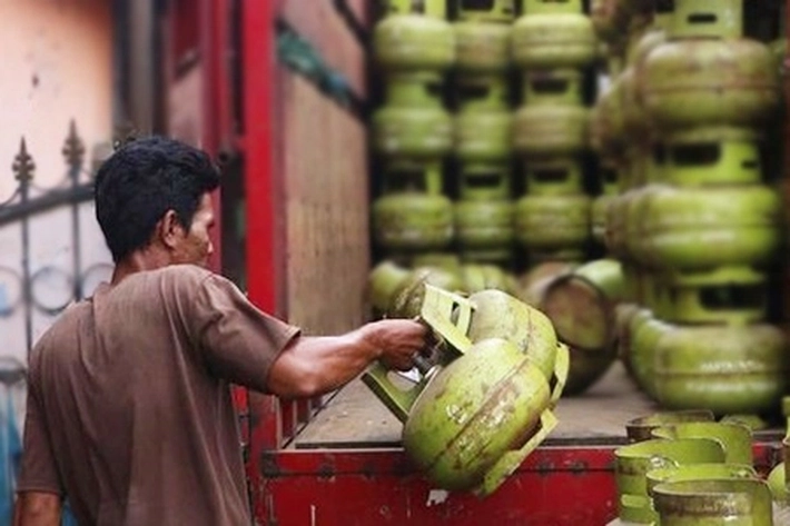 LPG 3 Kg Mulai Dikeluhkan Warga, Disperindag Riau: 'Laporkan Pangkalan Gas Nakal'