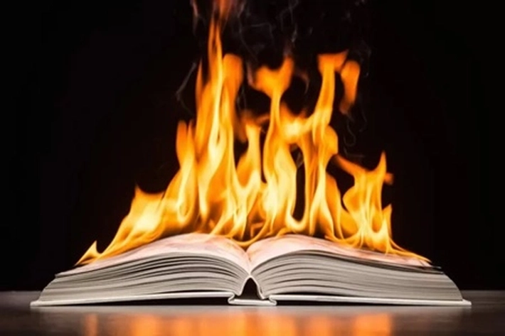 Buku-buku 'Berbahaya' dan Sejarah Panjang Pelarangannya