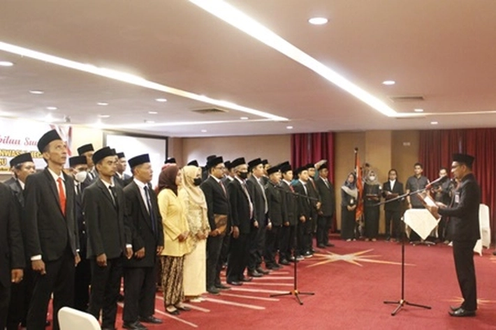 Bawaslu Lantik 45 Panwascam se-Pekanbaru, 'untuk Jalankan Amanah Ditengah Masyarakat'