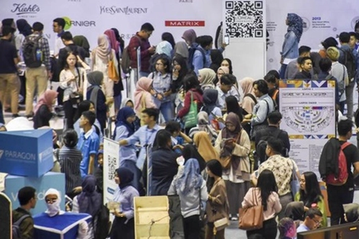 Jumlah Penduduk Usia Kerja Umur 15 Tahun di Riau Menurun, 'Pengangguran Terus Ditekan'