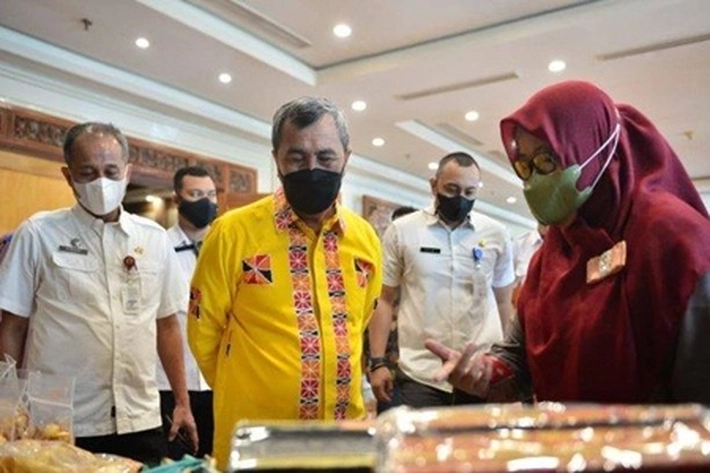 Gubri Beri Penghargaan pada Koperasi Berprestasi, 'yang Turut Kendalikan Inflasi'