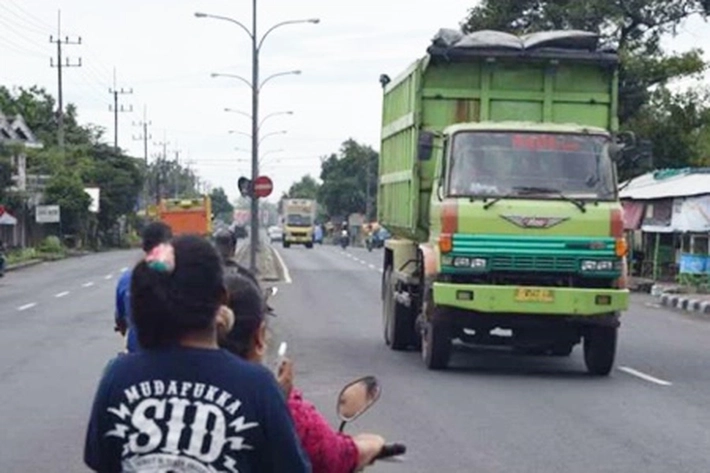 Dishub Pekanbaru Larang Kendaraan Bertonase Besar Melintas Jalan Kota, 'Agar Tidak Terjadi Kecelakaan Lalulintas'