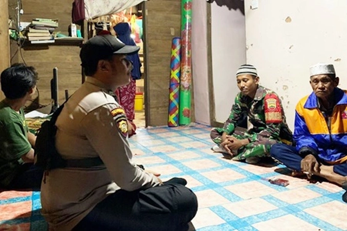 Bhabinkamtibmas Melayat Bayi Meninggal Dunia, 'Akibat Penyakit Gizi Buruk'