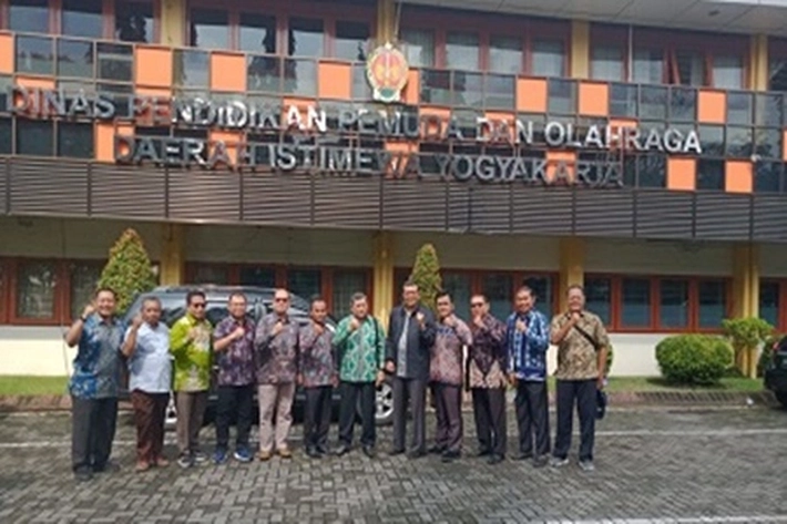 Dewan Pendidikan Riau Kuatkan Program Kerja dengan Studi Banding ke Yogyakarta