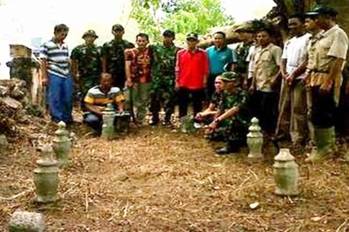 Anggota Babinsa Temukan Komplek Pemakaman, 'yang Diperkirakan ada Sejak Zaman Kerajaan Riau Lingga'