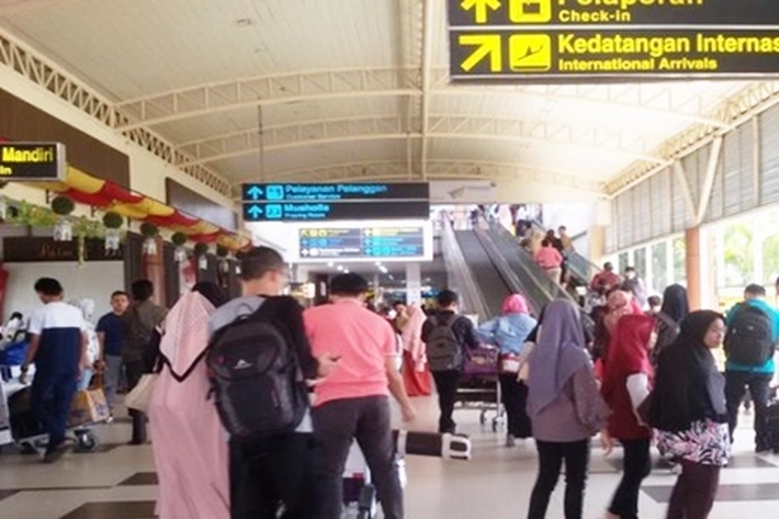 Penumpang Pesawat Bandara SSK II Saat Nataru Diprediksi Naik 52 Persen
