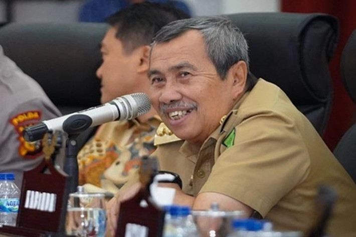 Gubernur Syamsuar Perintahkan BPBD dan PUPR ke Lokasi Abrasi di Bengkalis