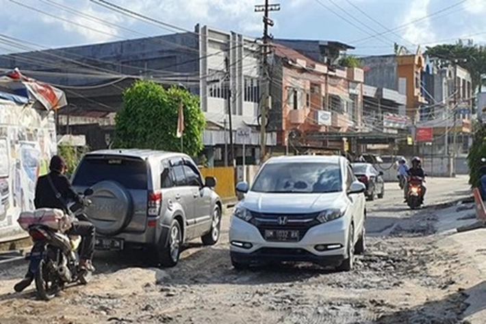  Jalan Dalam Kota Pekanbaru Rusak, 'yang Bikin Warga Melontarkan Somasi ke PUPR dan Wali Kota'