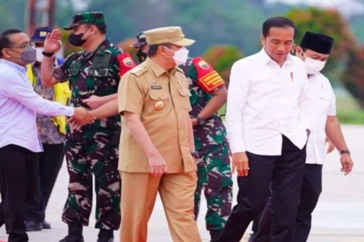 Setiba di Riau, Presiden Jokowi Mendadak Tinjau RSUD Arifin Ahmad