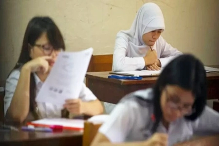 Demi Masuk Sekolah Negeri Favorit Banyak Orang Tiba-tiba 'Miskin', 'Peraturan Mendisdik jadi Ternodai'
