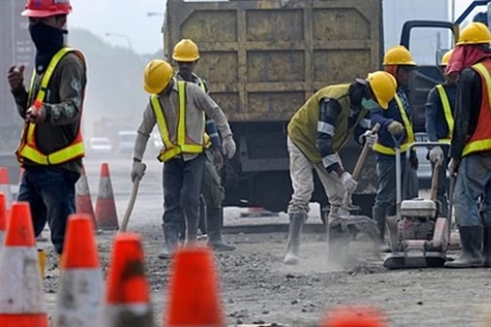 Dinas PUPR Pekanbaru Terus Perbaikan Jalan Rusak Setiap Hari